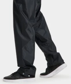 AGU Passat Regenbroek Essential - Black - M 13 AGU Passat Regenbroek Essential - Black - M -Buitenkampeeruitrusting 1020x1200 1