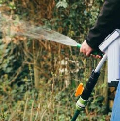 Accu Waterpomp 12V / Inclusief Accu & Oplader | Maxxseries® Collectie 29 Accu Waterpomp 12V / Inclusief Accu & Oplader | Maxxseries® Collectie -Buitenkampeeruitrusting 1194x1200 3