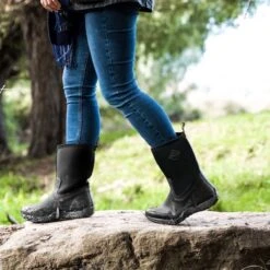 Muck Boot Arctic Weekend Outdoorlaarzen - Zwart - Dames - Maat 39/40 21 Muck Boot Arctic Weekend Outdoorlaarzen - Zwart - Dames - Maat 39/40 -Buitenkampeeruitrusting 1200x1200 1011