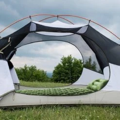 TRVLMORE Slaapmat - Zelfopblazend - 1 Persoons - Ingebouwde Pomp En Kussen - Groen -Buitenkampeeruitrusting 1200x1200 1103