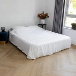 BluMill Luchtbed - 2-persoons - Ingebouwde Pomp - 203x152x36 Cm - Duurzame Keuze -Buitenkampeeruitrusting 1200x1200 1155