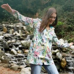 BiggDesign Faces - Dames Regenjas Waterdicht - Regenpak - Maat M -Buitenkampeeruitrusting 1200x1200 931