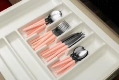 Di Solle Inova D - 6 Persoons Bestekset - Handige Opbergbak Met Raspdeksel - 26 Delig - Baby Pink -Buitenkampeeruitrusting 1200x800 114