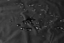 Ralka Poncho - Zwart - Volwassenen -Buitenkampeeruitrusting 1200x800 157