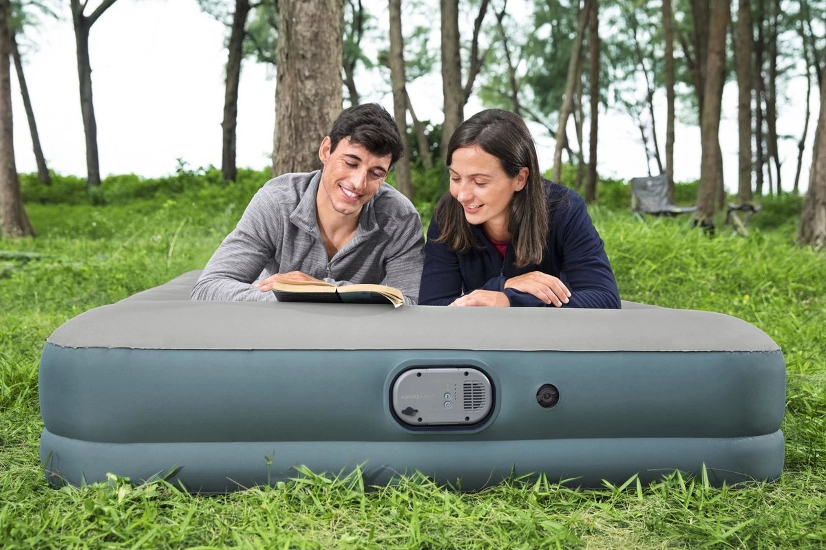 Bestway Luchtbed - 2 Personen - PVC/Polyester - Ingebouwde Oplaadbare Pomp - Fortech™ Materiaal - I-Beam Constructie - Ingebouwd Kussen 15 Bestway Luchtbed - 2 Personen - PVC/Polyester - Ingebouwde Oplaadbare Pomp - Fortech™ Materiaal - I-Beam Constructie - Ingebouwd Kussen - Afbeelding 13