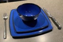 Camping Servies - 12 Delig – 100% Melamine Servies Set – Campingservies – Melamine Servies - Blue Ocean 14 Camping Servies - 12 Delig – 100% Melamine Servies Set – Campingservies – Melamine Servies - Blue Ocean -Buitenkampeeruitrusting 1200x806 2