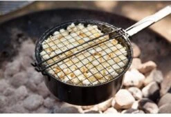 Esschert Design - Popcornpan - Kampvuur -Buitenkampeeruitrusting 1200x828