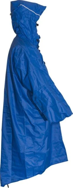 LOWLAND OUTDOOR Wandelponcho - 100% Waterdicht (7.000mm) - Ademend (7.000g/M²) Electric Blue - Medium 7 LOWLAND OUTDOOR Wandelponcho - 100% Waterdicht (7.000mm) - Ademend (7.000g/M²) Electric Blue - Medium -Buitenkampeeruitrusting 466x1200 1