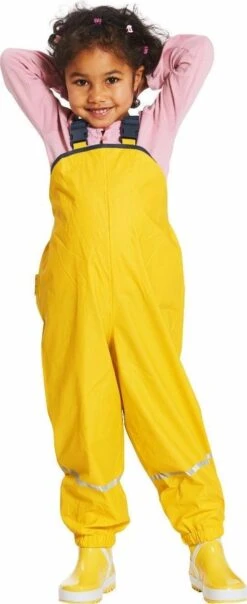 Playshoes Regenbroek Met Bretels Kinderen - Geel - Maat 104 -Buitenkampeeruitrusting 491x1200 2