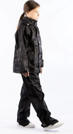 Ralka Regenpak - Junior - Zwart - 164 16 Ralka Regenpak - Junior - Zwart - 164 -Buitenkampeeruitrusting 659x1200 5