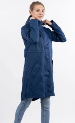 Ralka Regenjas Dames - Mizzle - Marine - Maat 36 -Buitenkampeeruitrusting 733x1200