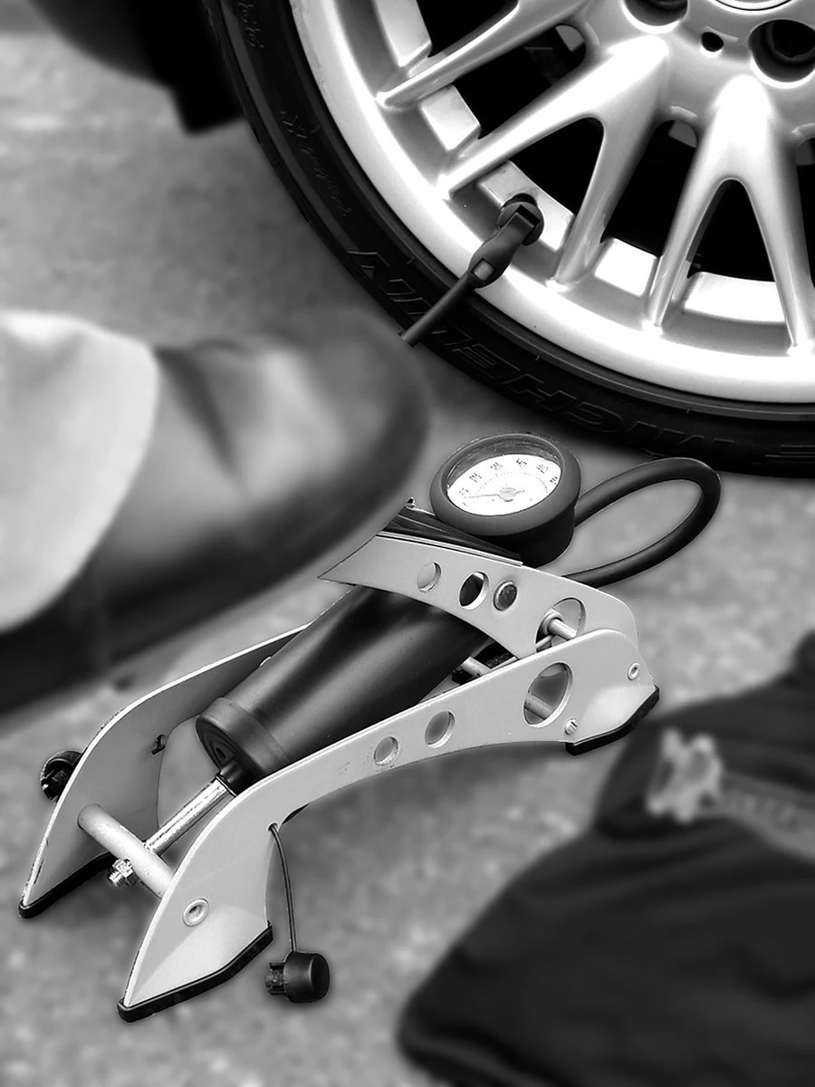 Michelin Voetpomp Met Manometer - 7 Bar 4 Michelin Voetpomp Met Manometer - 7 Bar - Afbeelding 2