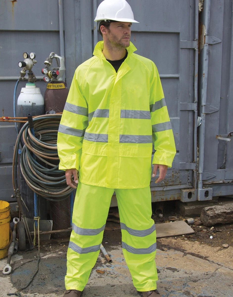 Merkloos REGENPAK - WATERPROOF - REGENJAS - REGENBROEK - REFLECTEREND - MAAT M 3 Merkloos REGENPAK - WATERPROOF - REGENJAS - REGENBROEK - REFLECTEREND - MAAT M