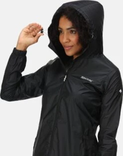 Regatta Pack-It II Regenjas - Maat 44 - Vrouwen - Zwart -Buitenkampeeruitrusting 944x1200 1